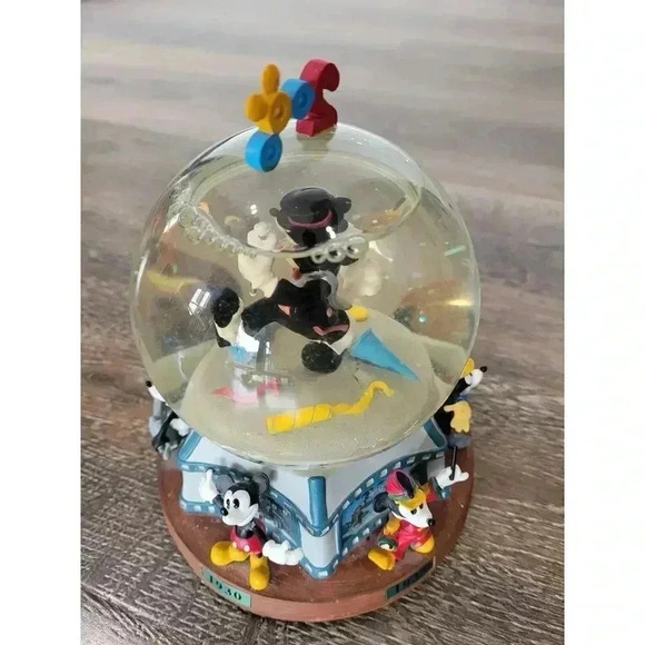Disney 2000 Mickey Mouse Millennium Musical Water Globe 6400 As Time Goes By - Picture 2 of 6